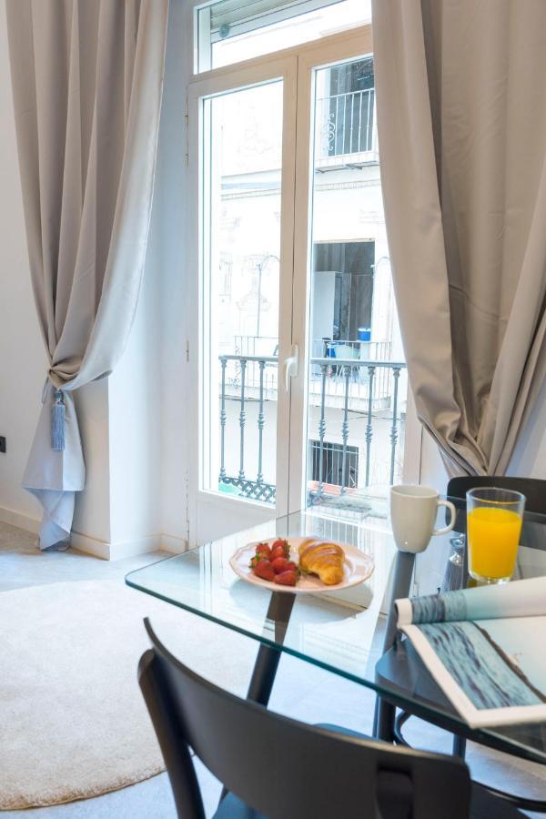 Acogedor Apartamento En Pleno Centro De Malaga By Sharingco Apartment Luaran gambar