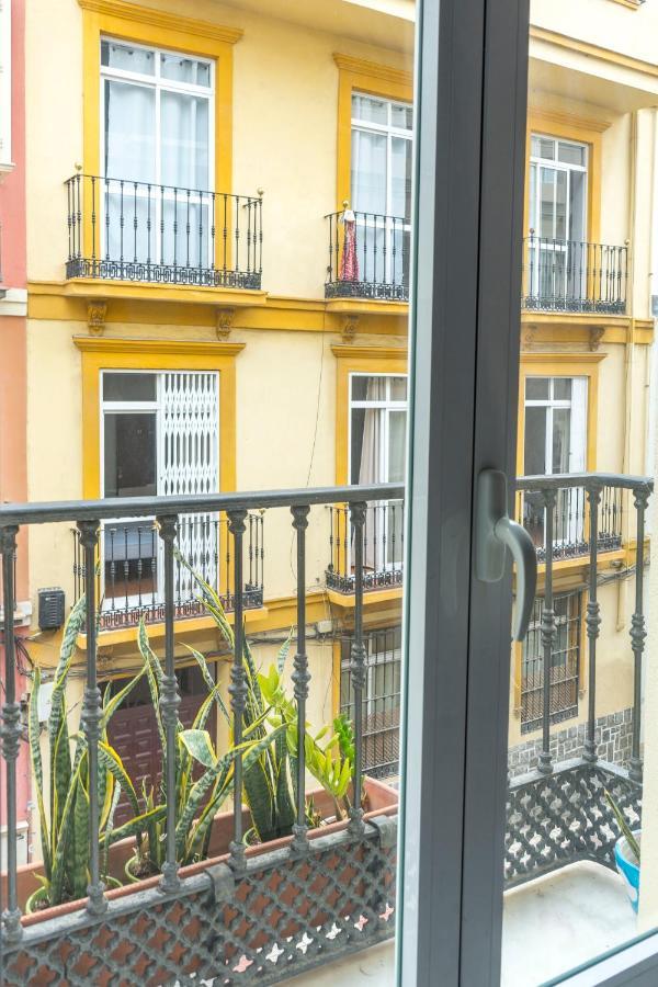 Acogedor Apartamento En Pleno Centro De Malaga By Sharingco Apartment Luaran gambar