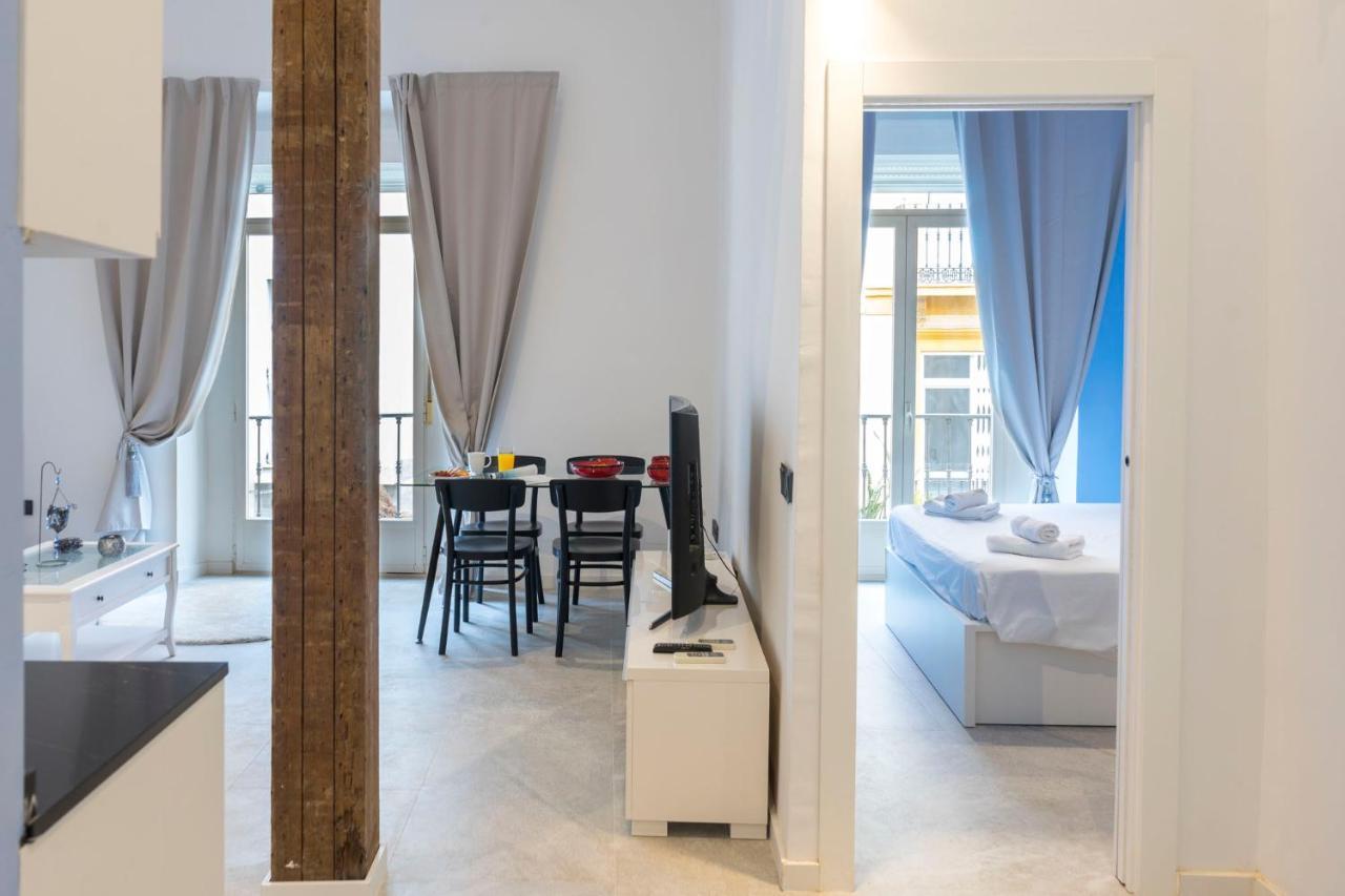 Acogedor Apartamento En Pleno Centro De Malaga By Sharingco Apartment Luaran gambar