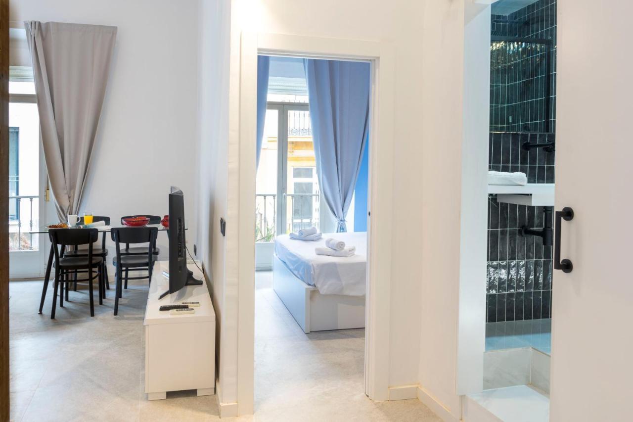 Acogedor Apartamento En Pleno Centro De Malaga By Sharingco Apartment Luaran gambar